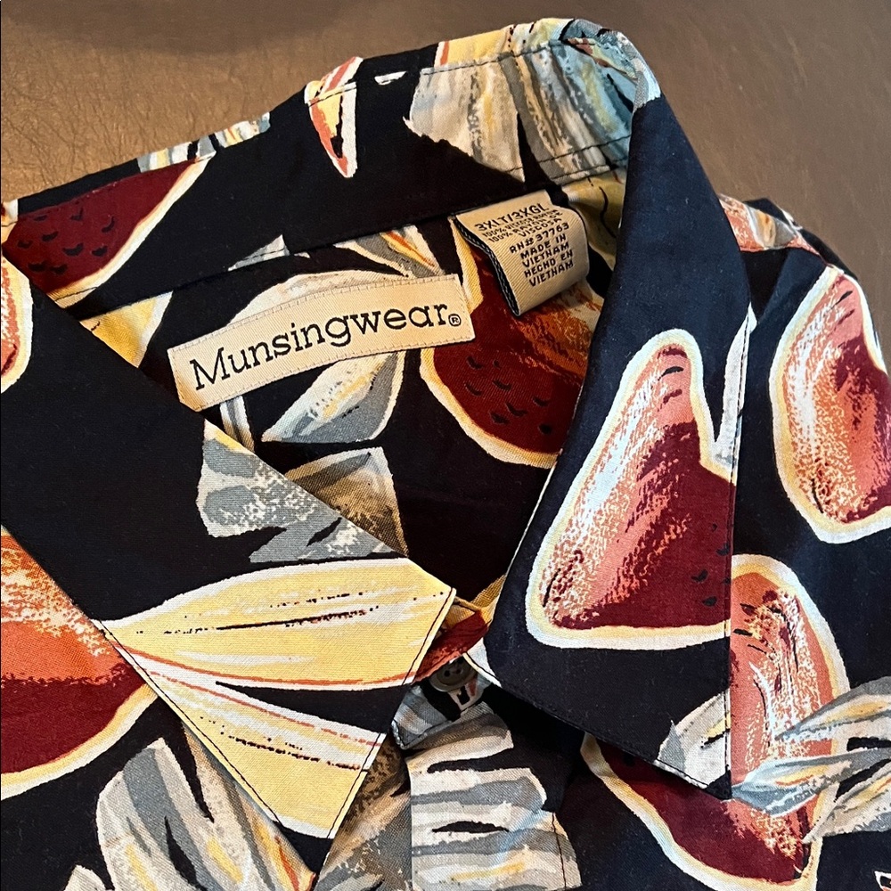 Munsingwear Vibrant Tropical Shirt